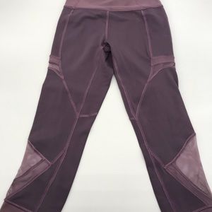 Lululemon mesh panel yoga pants- capri length